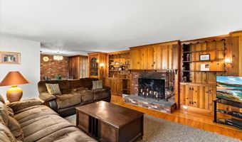 16 Kingsford Ave, East Providence, RI 02915
