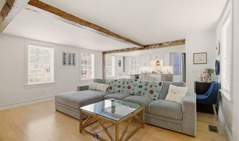 5 Division St, Newport, RI 02840