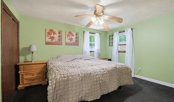 417 Lake Washington Dr, Glocester, RI 02814