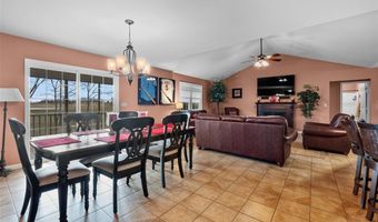 102 Woodland, Anna, IL 62906