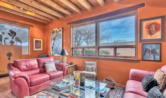 42 Hondo Seco Rd, Arroyo Hondo, NM 87513