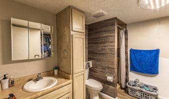 908 MOUNTAIN VIEW Dr, Aztec, NM 87410