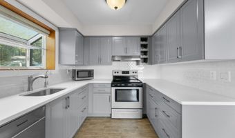 427 Cardinal Ln, Bedminster, NJ 07921