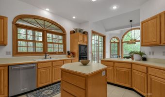 7255 Angel Ridge Rd, Athens, OH 45701