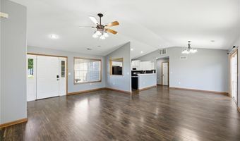 218 Hillside Dr, Baldwin City, KS 66006