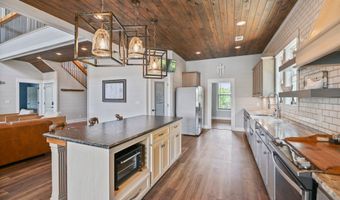 722 Lakeshore Dr, Autaugaville, AL 36003