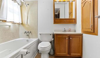 151 E June St, Adams, WI 53910