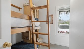 64 Burnside Ave, Narragansett, RI 02882
