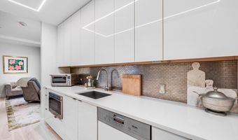 32 Traveler St #701, Boston, MA 02118