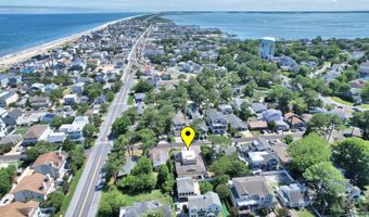 105 CHICAGO St, Dewey Beach, DE 19971