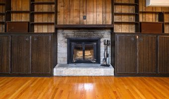 198 N Timber Ln, Cheshire, CT 06410