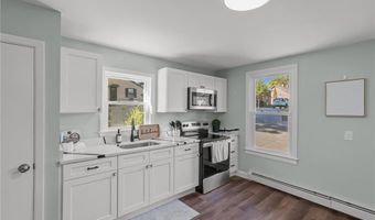 1 Cray St, Cumberland, RI 02864