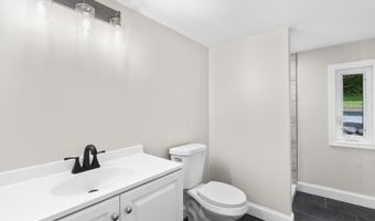 23 Dominican Rd, Branford, CT 06405