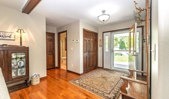2111 Robins Nest SE, Alexandria, MN 56308