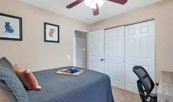 225 Vistaoak Ct, Ballwin, MO 63021