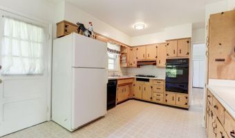 6115 LONE OAK Dr, Bethesda, MD 20817