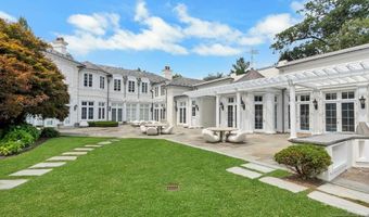 38 Rio Vista Dr, Alpine, NJ 07620