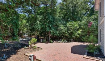 6 Clapper Rail Ct, Bald Head Island, NC 28461