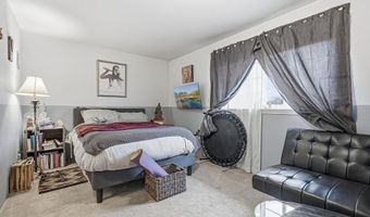 235 Meadow Dr, Ashland, OR 97520