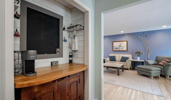 7 Cormorant Dr, Middletown, NJ 07748