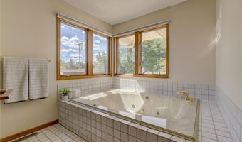 13491 Fairlawn Ct, Apple Valley, MN 55124