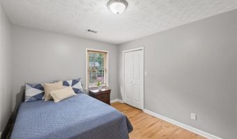 4163 Glen Meadow Dr, Peachtree Corners, GA 30092