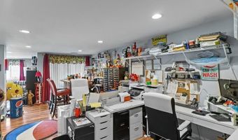 72 Hilltop Dr F, North Providence, RI 02904