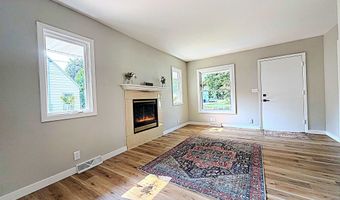 1415 W WASHINGTON St, Appleton, WI 54914