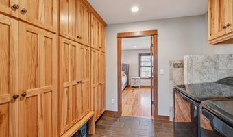 82 1st St Ct, Atkins, IA 52206