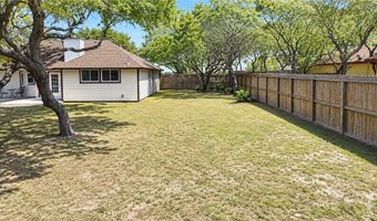 1402 S Saunders St, Aransas Pass, TX 78336