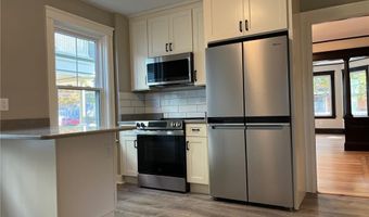 65 Burton St 1, Bristol, RI 02809