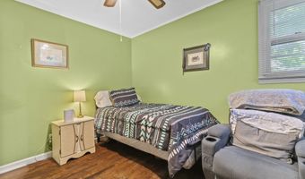 66 Loftus Cir, Bridgeport, CT 06606