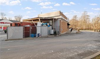 16 High St, Burrillville, RI 02859