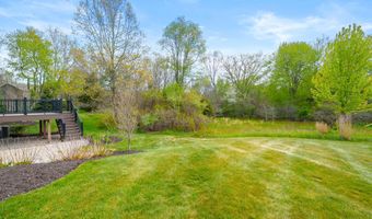 5730 Summerset Woods Dr, Alto, MI 49302