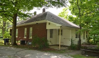 320 N Fourth St, Albion, IL 62806