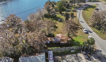 55512 FRONT St, Astor, FL 32102