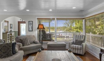 1099 Campbell Dr, Biloxi, MS 39532