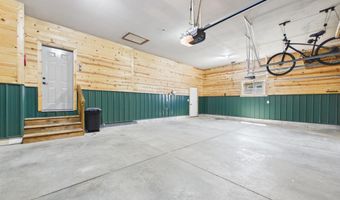 812 S 5th Ave, Brandon, SD 57005