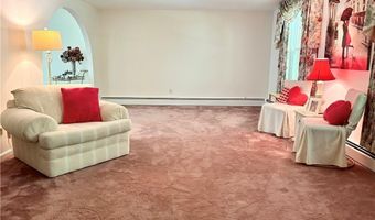 33 MaryAnn Dr, Exeter, RI 02822