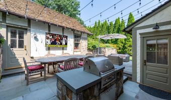 36 Ridge Rd, Cos Cob, CT 06807