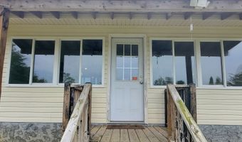 762 Old McLeod Brg, Adrian, GA 31002