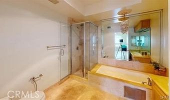 1176 Wellesley Ave 1, Los Angeles, CA 90049
