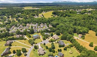 610 Fawn Branch Trl, Boiling Springs, SC 29316