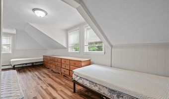403 Commonwealth Ave, Warwick, RI 02886