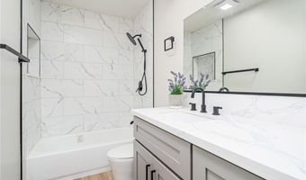 1832 Oak Tree Dr 8, Los Angeles, CA 90041