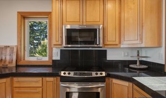 22000 SE Upper Matthews Creek Ln, Amity, OR 97101