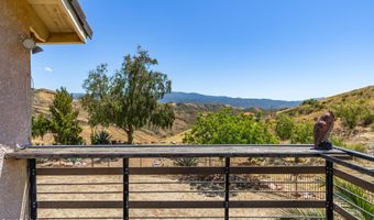 13602 Sego Rd, Agua Dulce, CA 91390