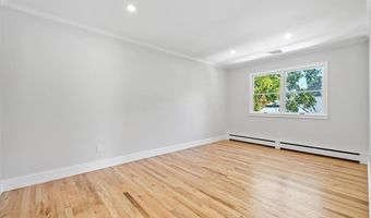 94 Carman Pl, Amityville, NY 11701