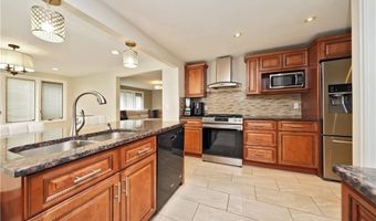 211 Bentham Pkwy E, Amherst, NY 14226