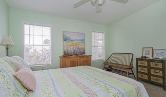 818 Thrush Cir, Barefoot Bay, FL 32976